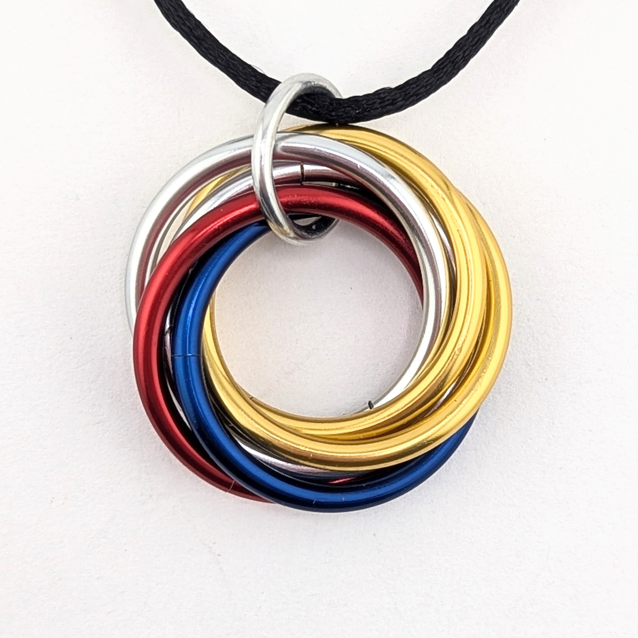 Möbii® Fidget Fashion Wear: Necklaces, Earrings, Keychains