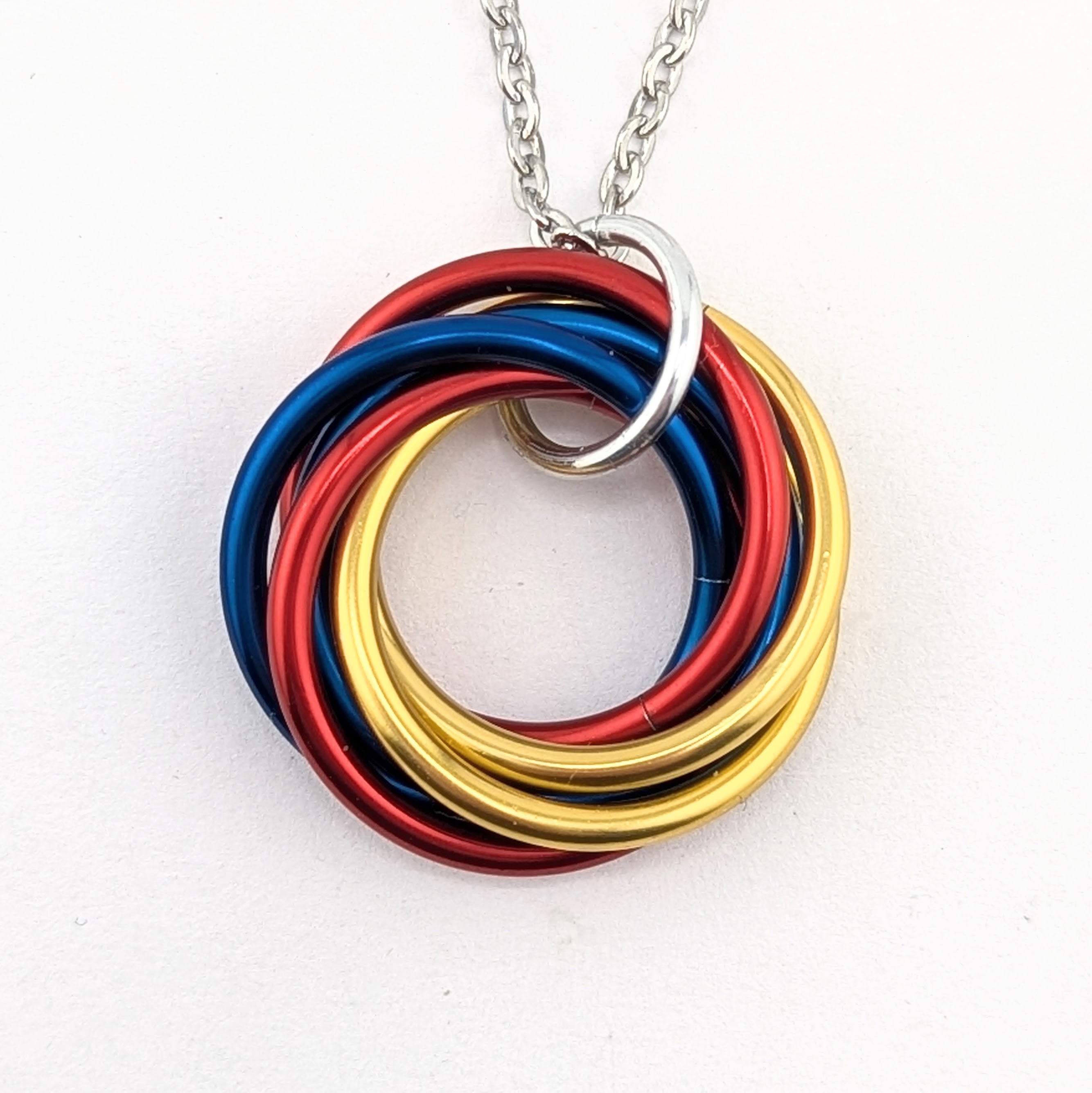 Möbii® Fidget Fashion Wear: Necklaces, Earrings, Keychains