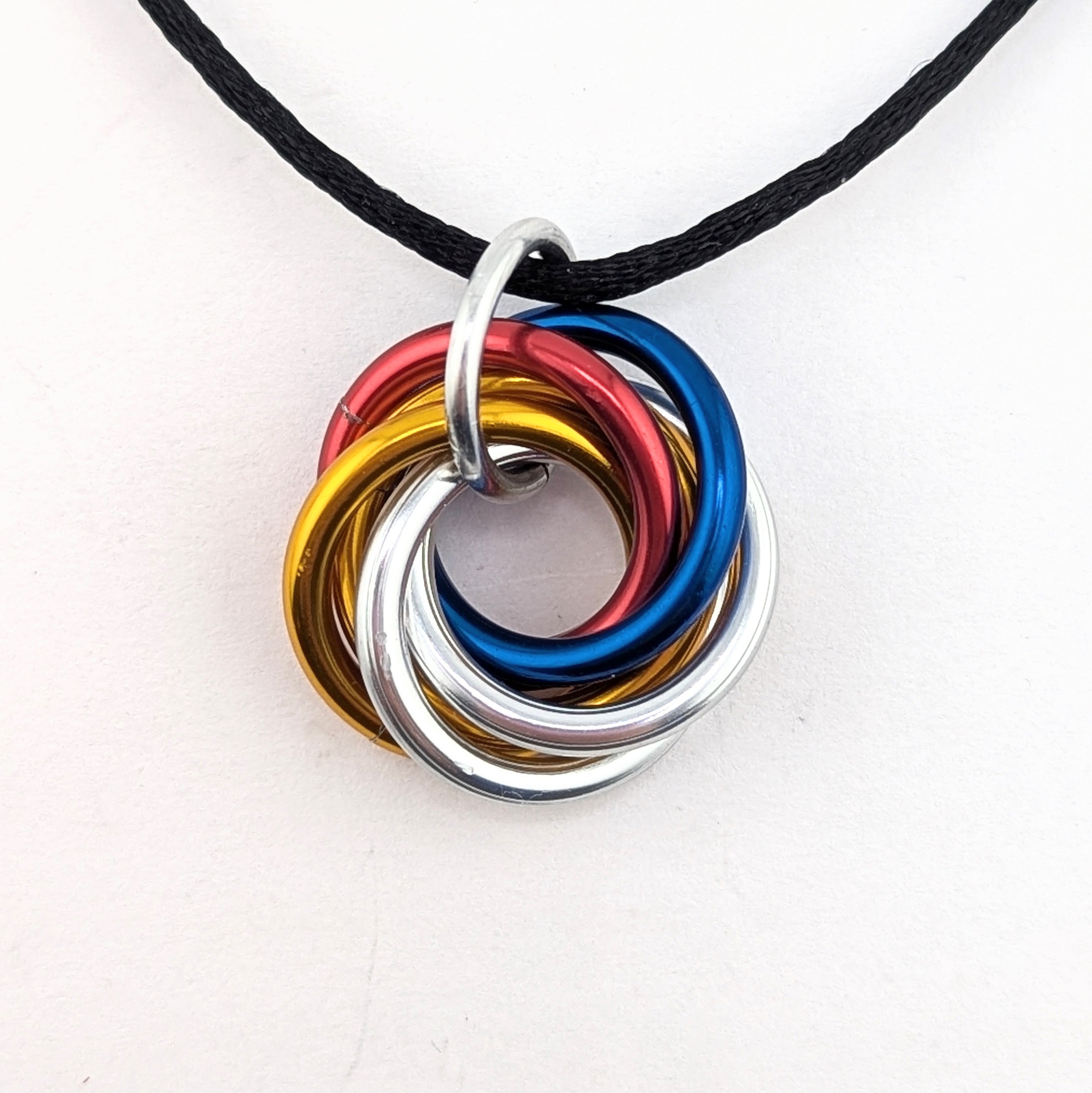 Möbii® Fidget Fashion Wear: Necklaces, Earrings, Keychains