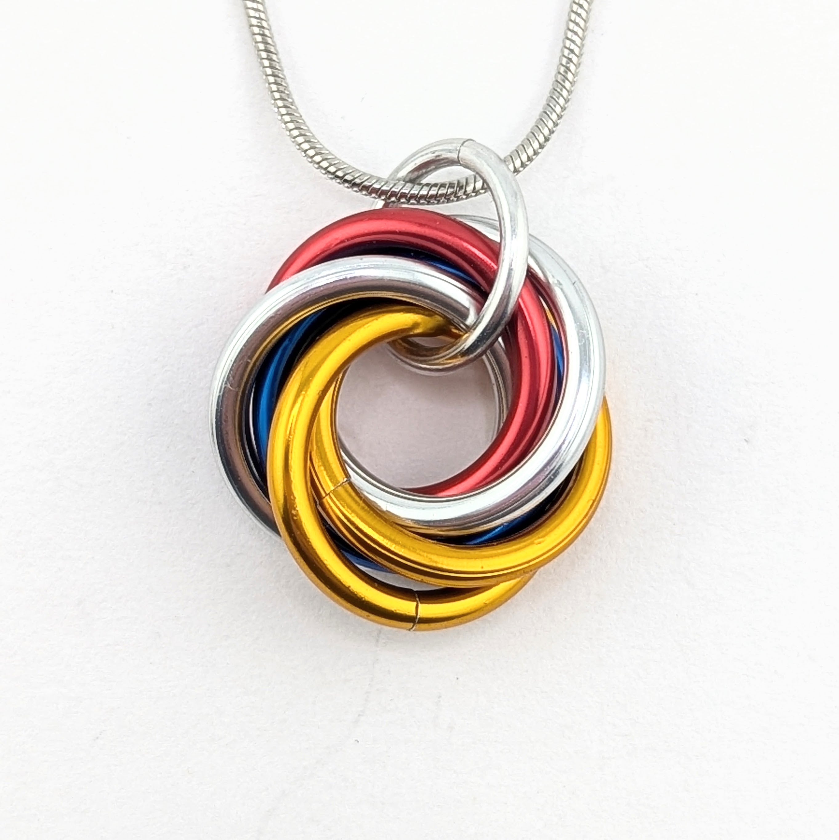 Möbii® Fidget Fashion Wear: Necklaces, Earrings, Keychains