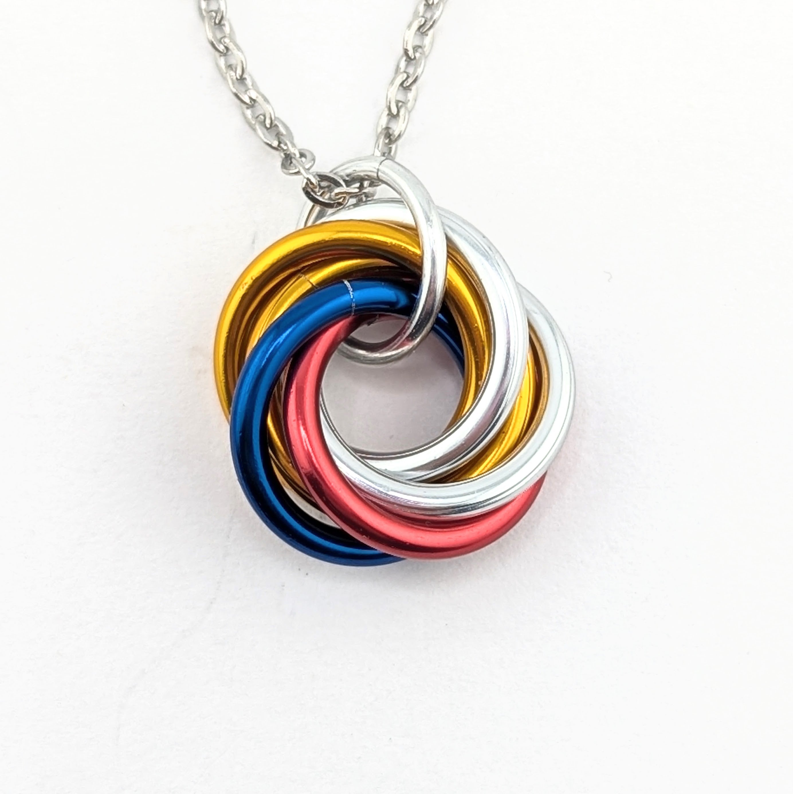 Möbii® Fidget Fashion Wear: Necklaces, Earrings, Keychains