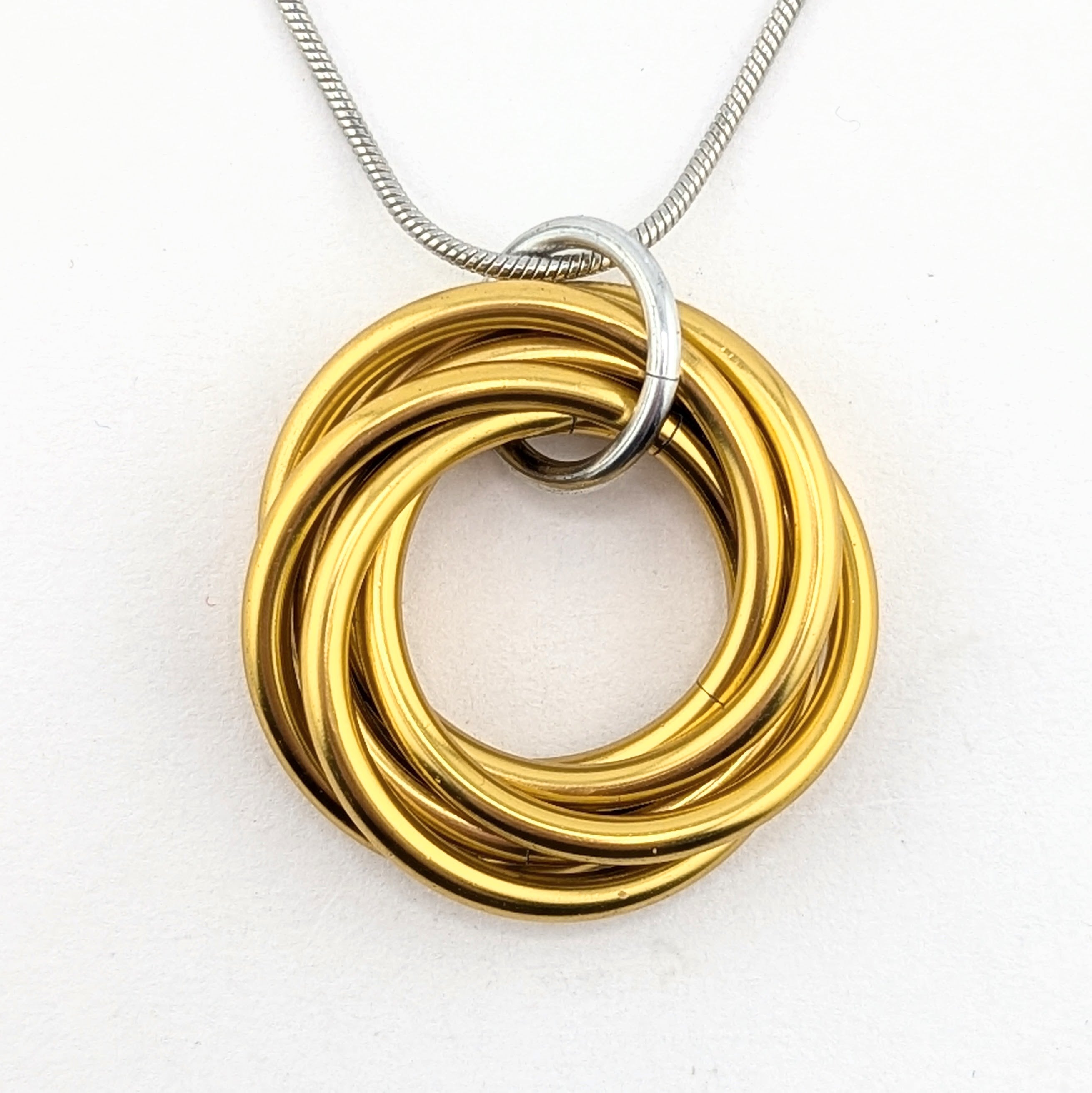 Möbii® Fidget Fashion Wear: Necklaces, Earrings, Keychains