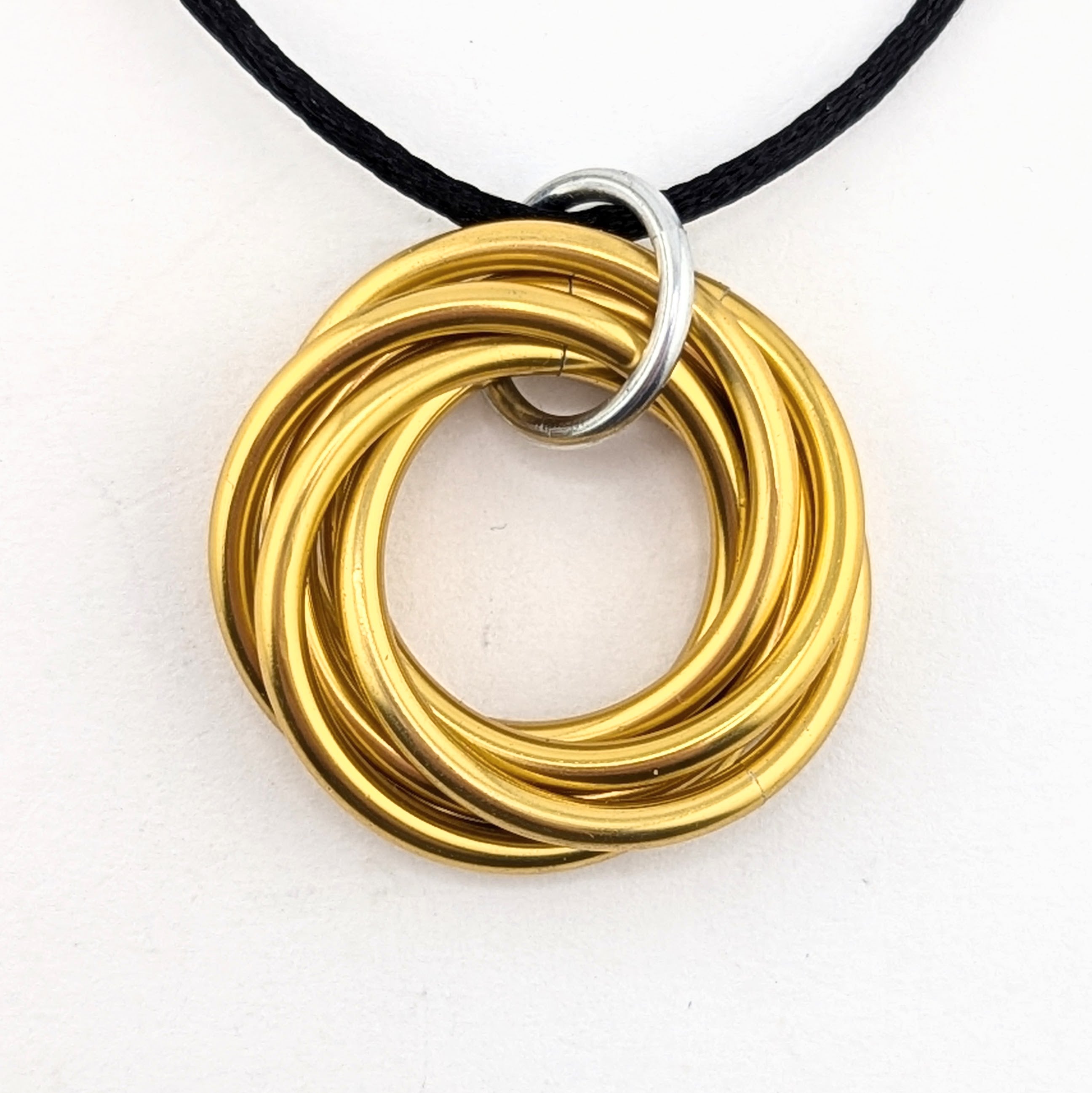 Möbii® Fidget Fashion Wear: Necklaces, Earrings, Keychains