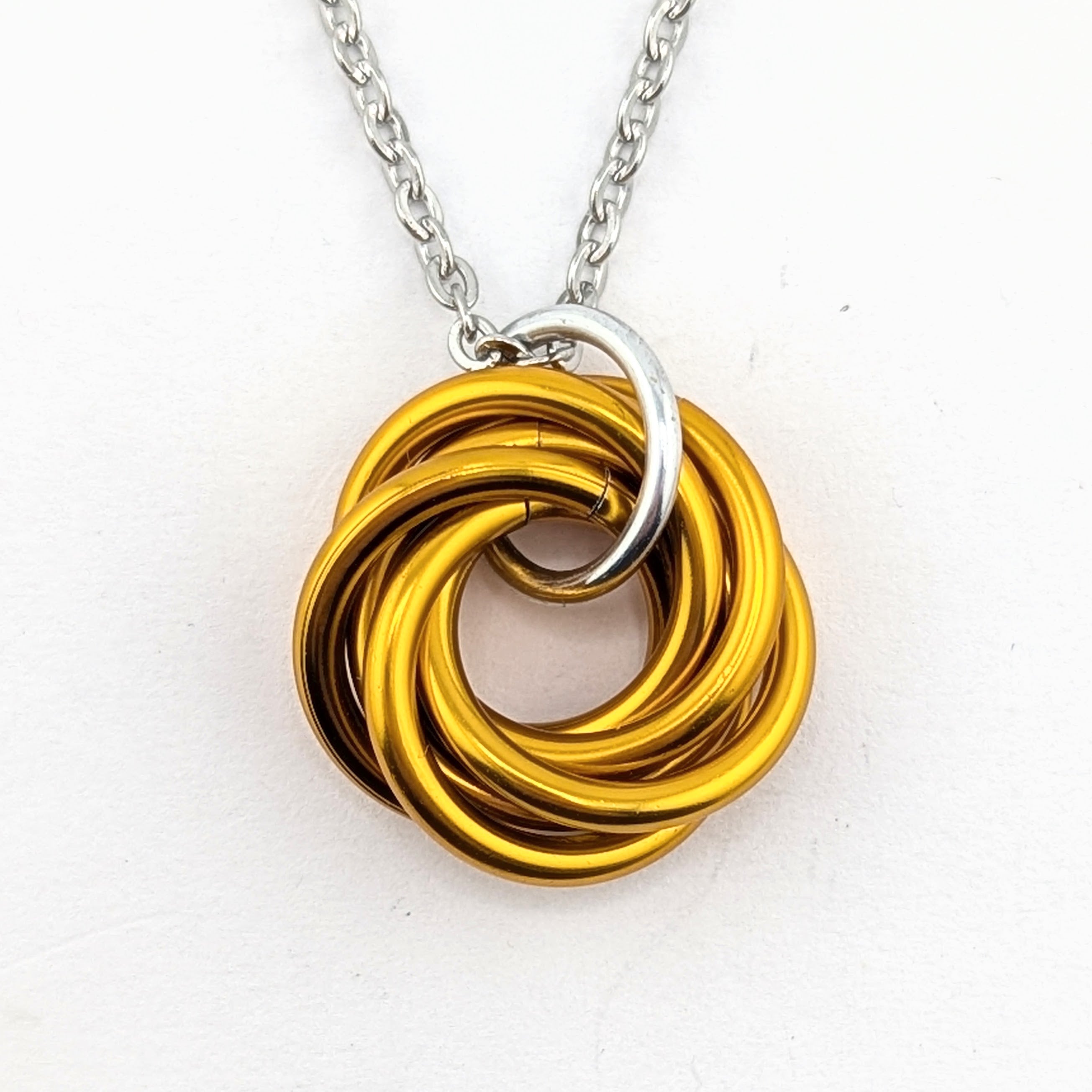Möbii® Fidget Fashion Wear: Necklaces, Earrings, Keychains