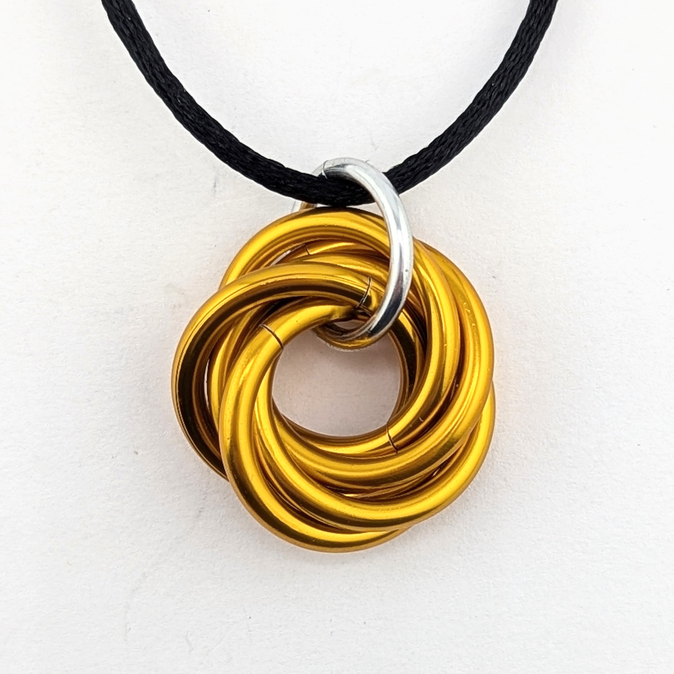 Möbii® Fidget Fashion Wear: Necklaces, Earrings, Keychains